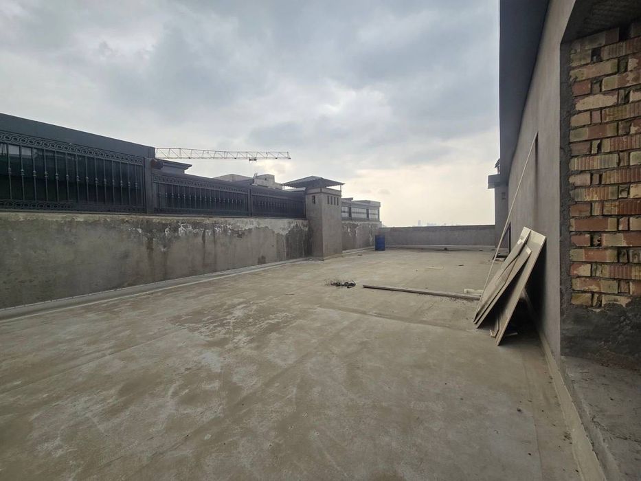 Sayram Avenue Продается 6 комнатная квартира коробка ул.Сайрам