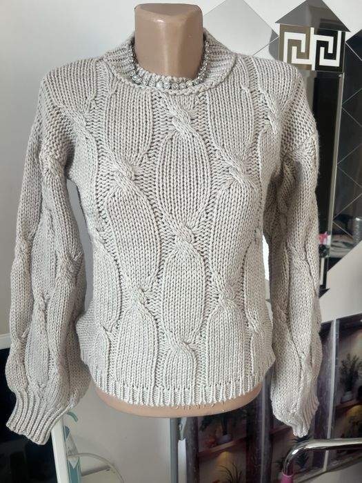 pulovere pantaloni de sezon orice produs 50 lei noi