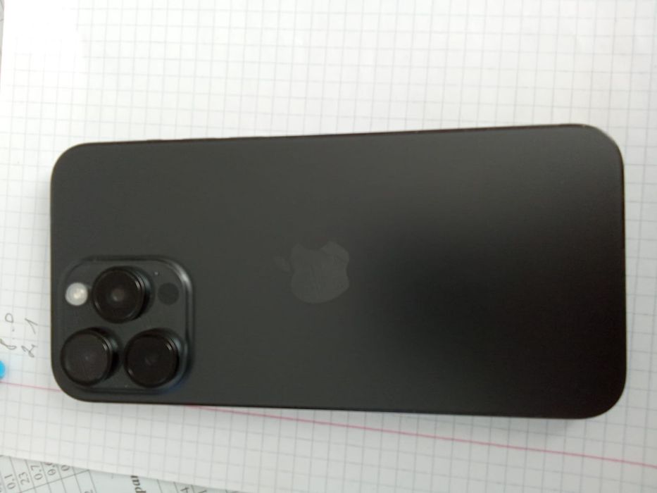 Продам Айфон 15 Про макс