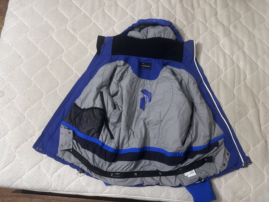 Peak Performance Maroon Men’s Jacket