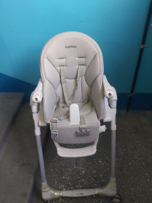 Продам стул для кормление