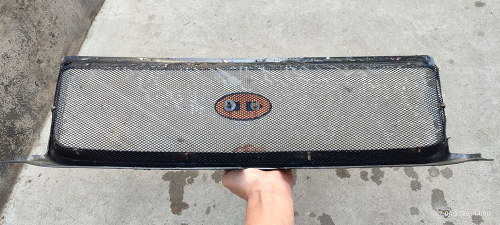 Решетка радиатора Subaru Forester SG5