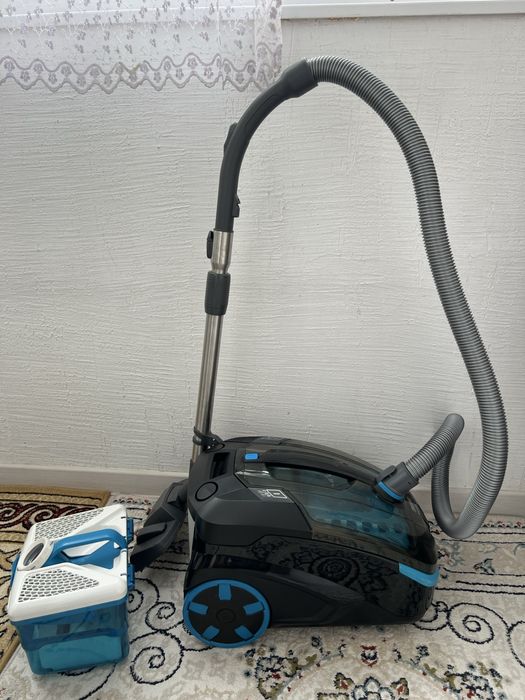 Продам пылесос Tomas