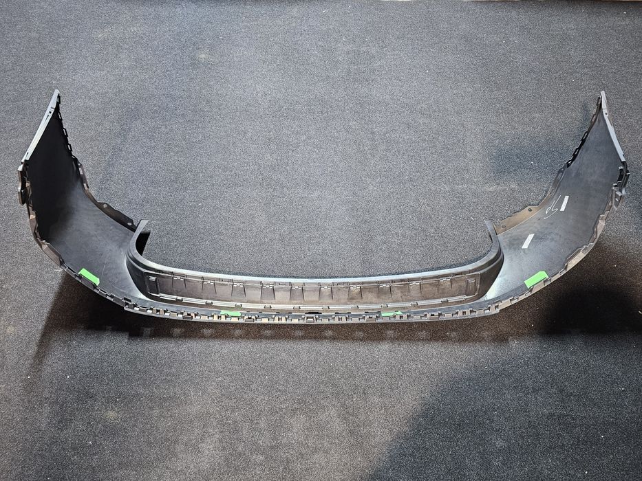 bara spate volkswagen touareg 7p noua originala

cod oe: 7l6 807 421