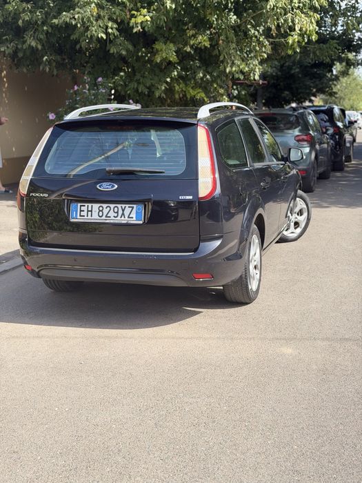 FORD Focus 2011 — imagine 4