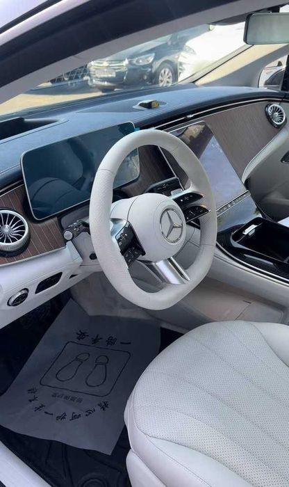 MERCEDES BENZ EQE 500 sedan (2025) Новый