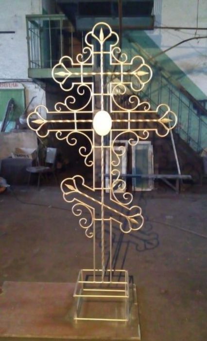 Ритуальные ограды, мазары.