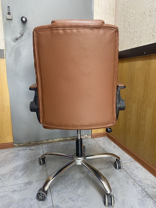 Продам офисный стул