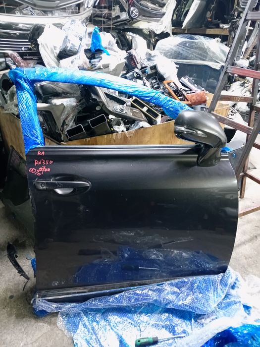 Передняя правая дверь Lexus RX350