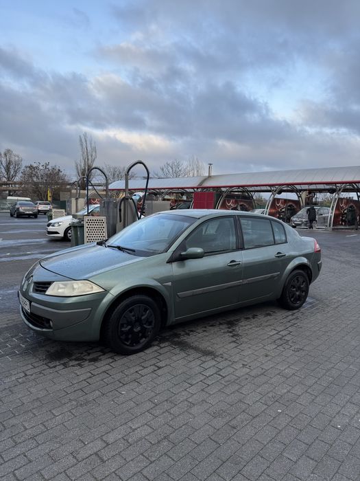 Inchiriez masina renault megan cu GPL Tazz/glovo/bolt food