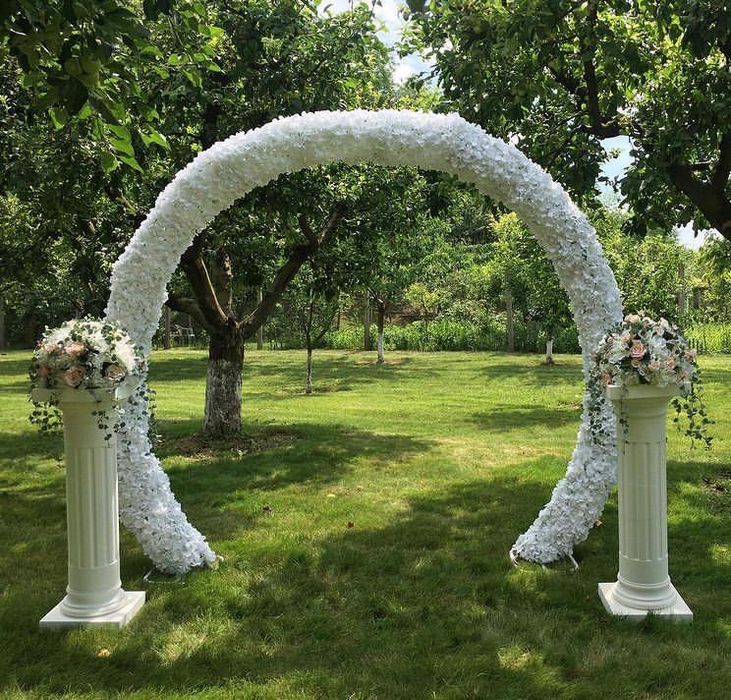 Decorațiuni nunta,mascote,gobflabile,fotobooth,aranjamente flori,covor