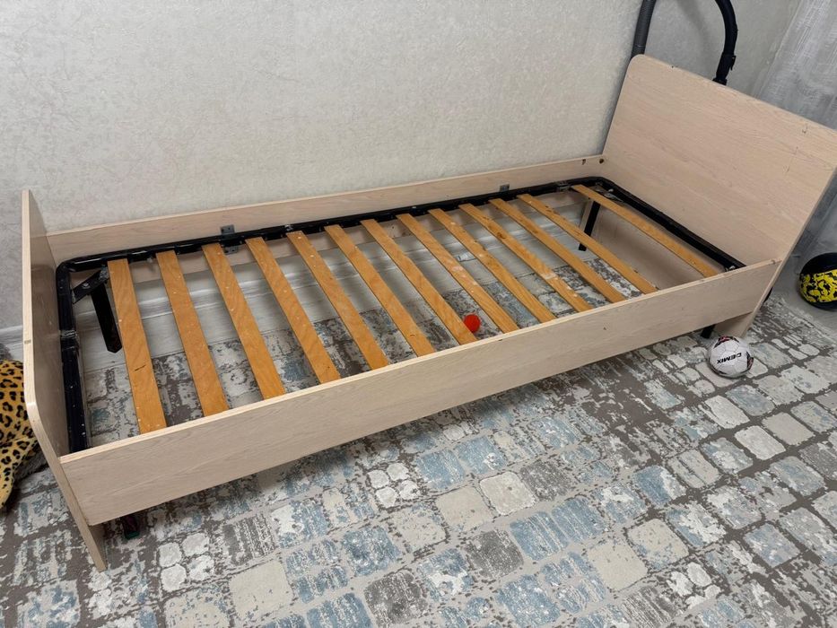 Кровать 200×90. 2шт даром