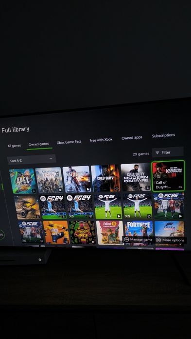 Vând Xbox One S 1TB