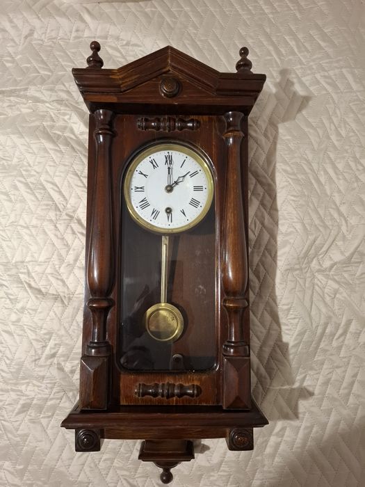 Ceas de perete cu pendul