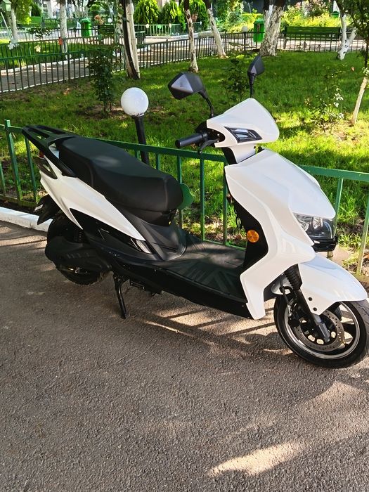 Scuter electric KUBA