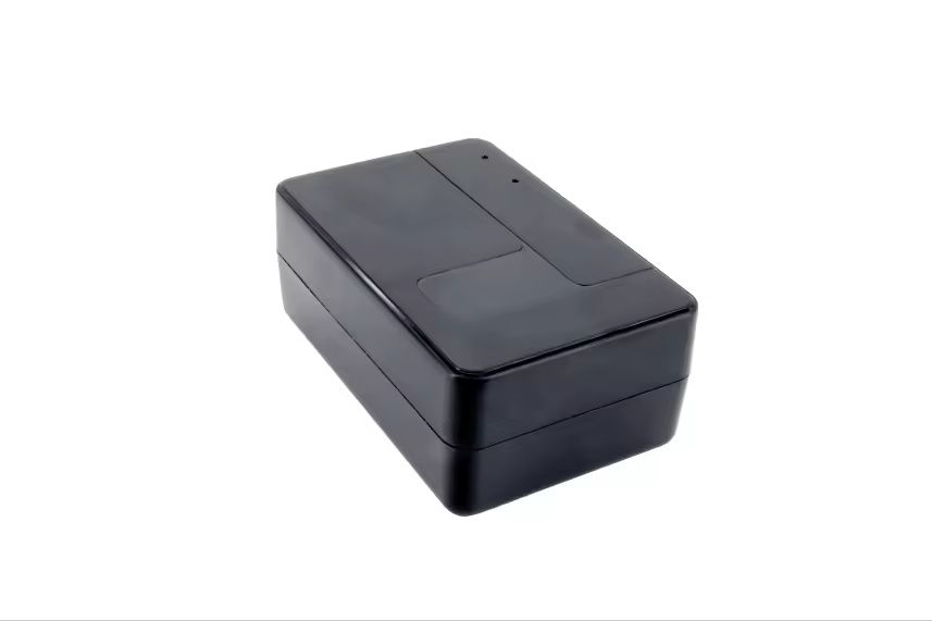 Гпс трекеров, gps кузатув мослама токсиз ишлиди.  Бир ҳафтагача заряд