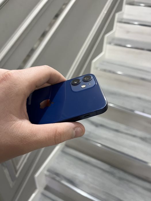 Продам Айфон 12 мини