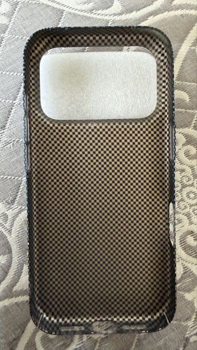 Айфон 17 прога чехол