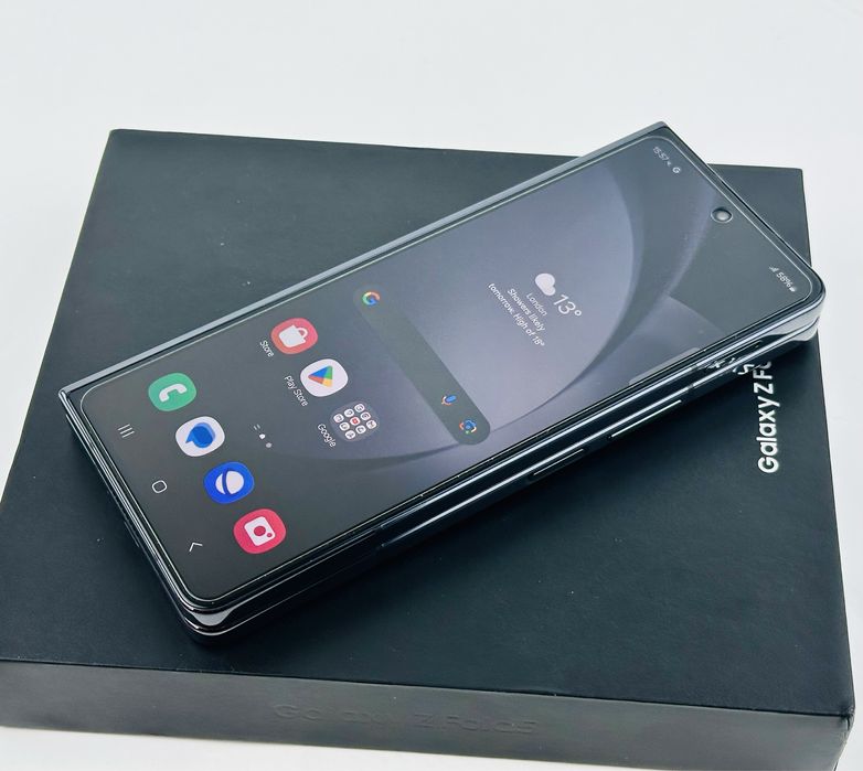 Samsung Galaxy Z Fold 5 5G 256GB 12RAM Black Перфектен! Гаранция!