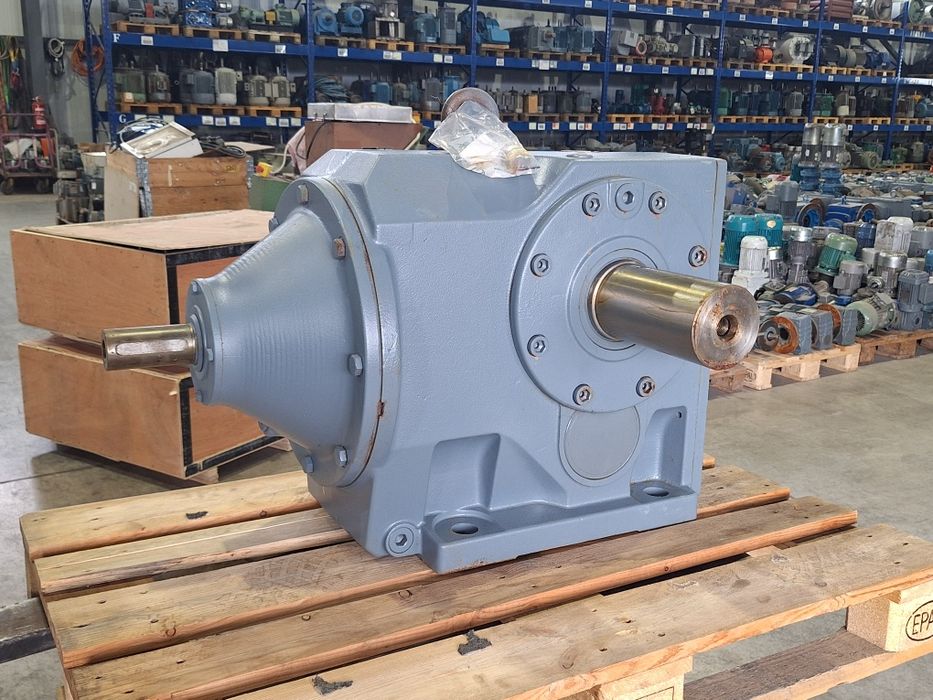 Редуктор SEW EURODRIVE K126
