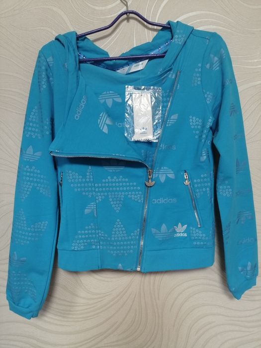 Спортивный костюм adidas