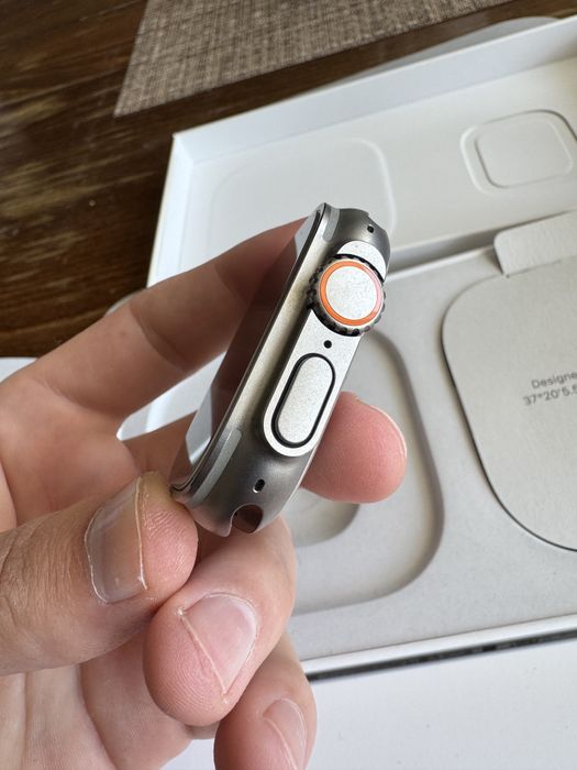 Apple Watch Ultra 49mm Titanium