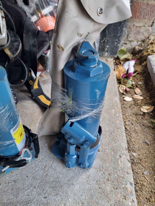 Дамкрат на mercedes sprinter w906