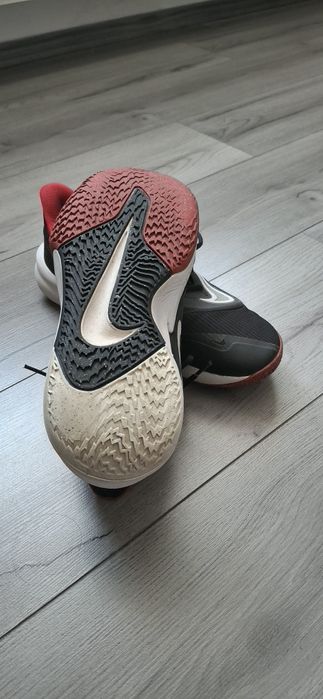 Adidasi Baschet Nike; Marime 42,5