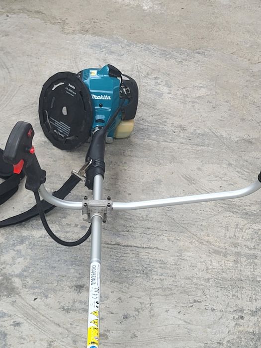 Motocositoare Makita EM2600U
