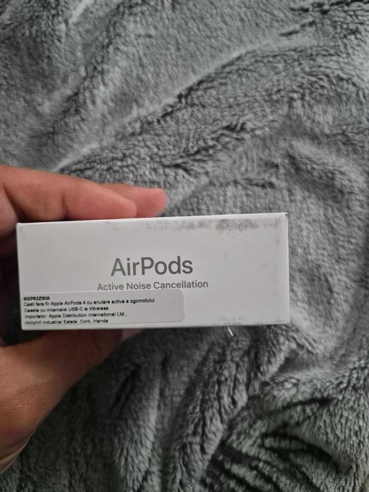 Casti Apple AirPods 4, Active Noise Cancellation