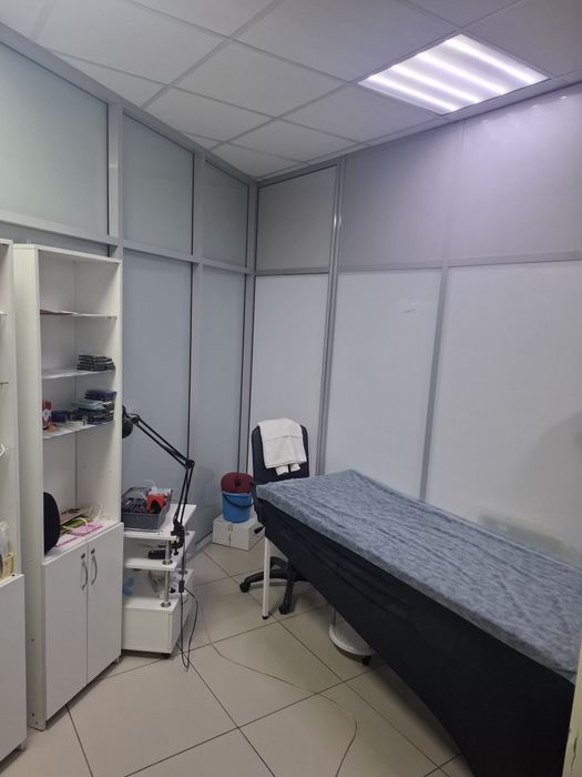 Ищу напарницу в кабинет