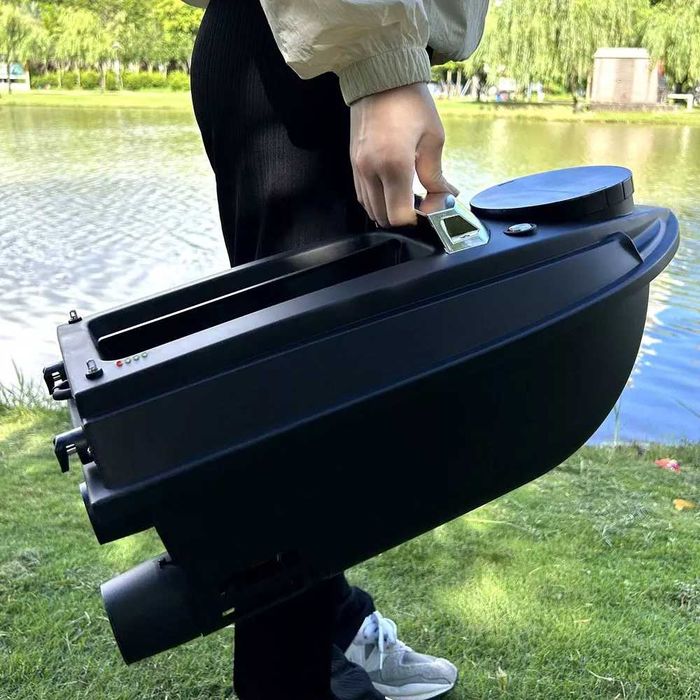 Лодка за захранка Flytec V030 V080 180т. GPS и опция за сонар