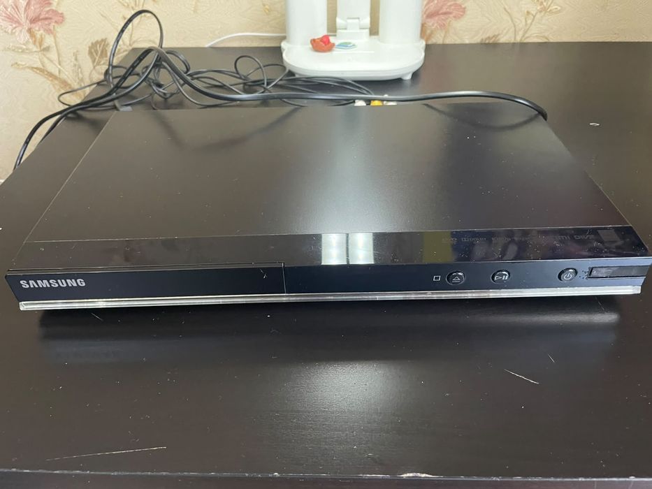 DVD- D530  плейр Самсунг