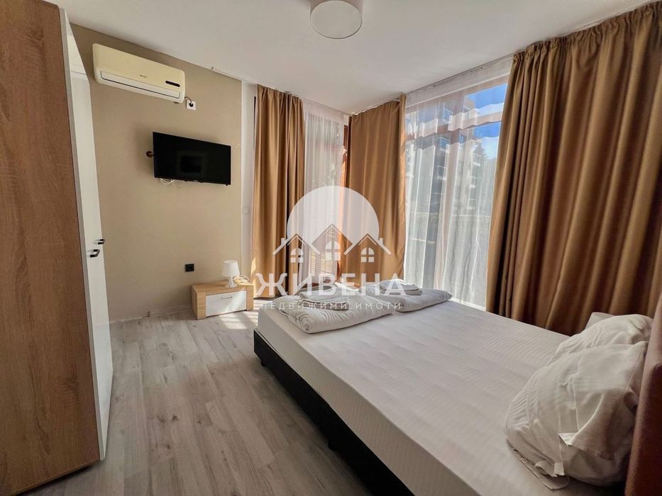 Дава се под наем Двустаен апартамент в к.к. Св.Св. Константин и Елена - 65 кв.м за 650 € - Снимка #1