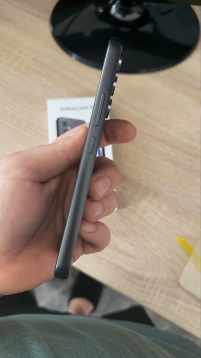 Samsung a54 128gb white/black