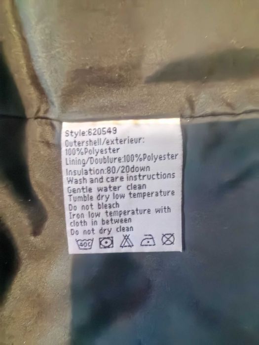 Топло дамско/юношеско яке на марката К7, с пълнеж от пух.