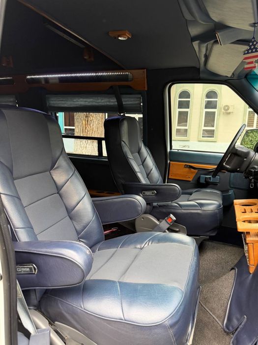 Ford Econoline Antikvar Noyob Madel