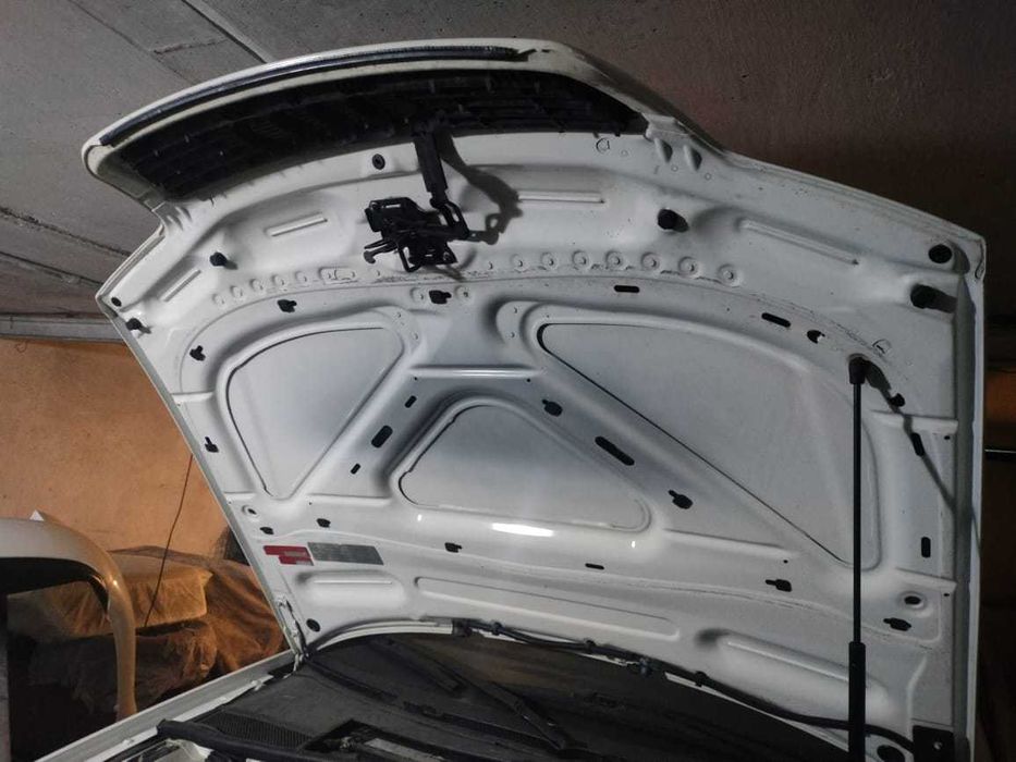 продам капот на Ауди А6 С5