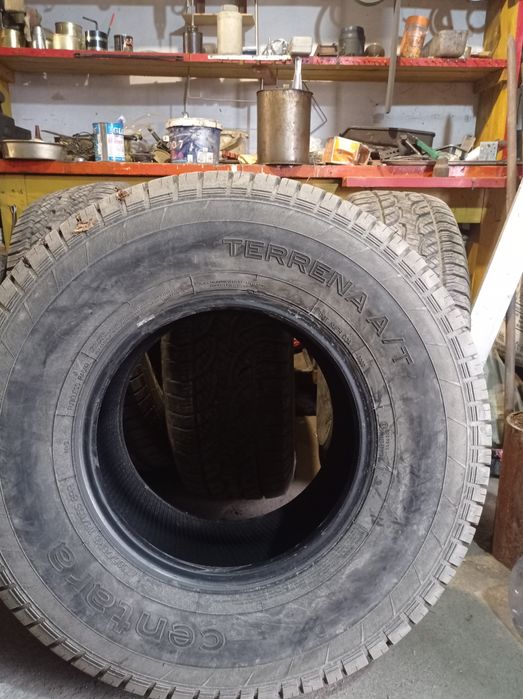 Продаю резину на джип