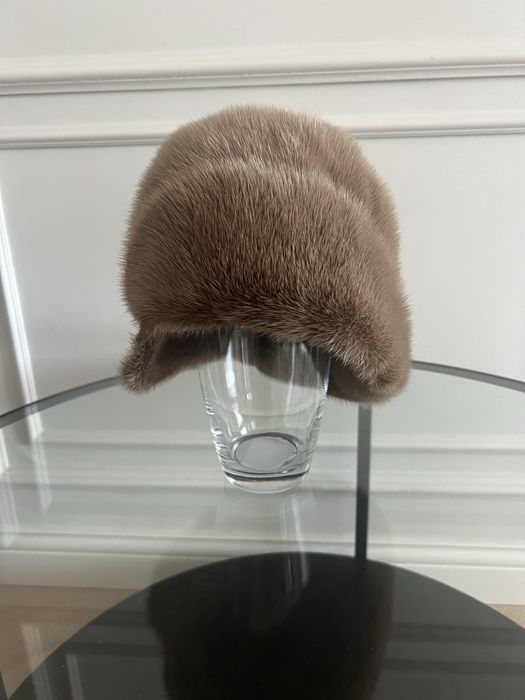 Зимняя женская норковая шапка