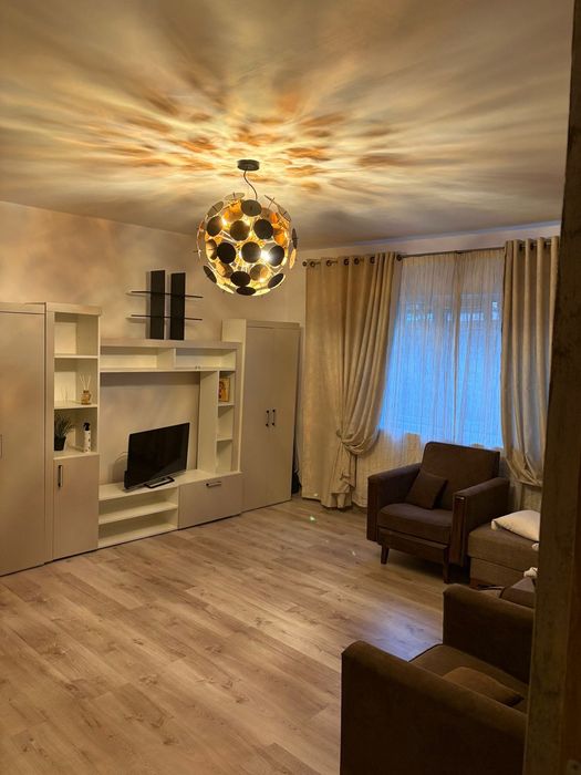 Închiriez Garsonieră 43 mp, confort 1, renovată – zona A, Tecuci