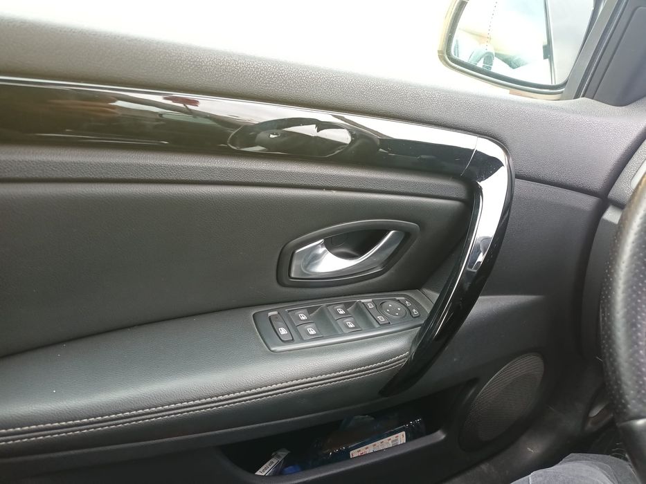 Vând renault lagguna