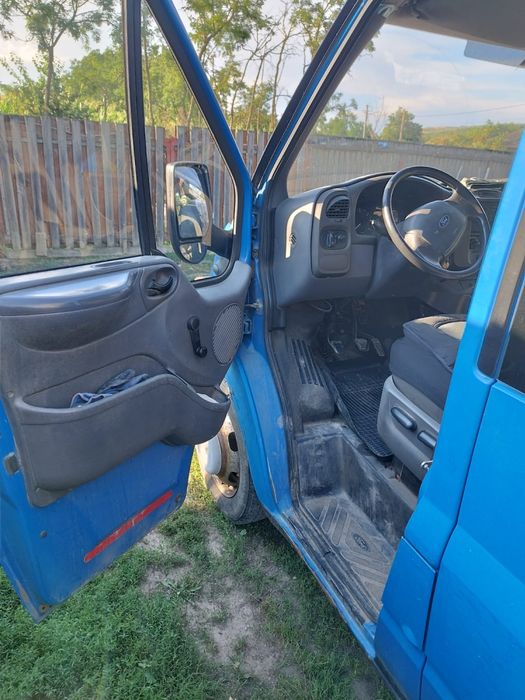 Vand camioneta Ford
