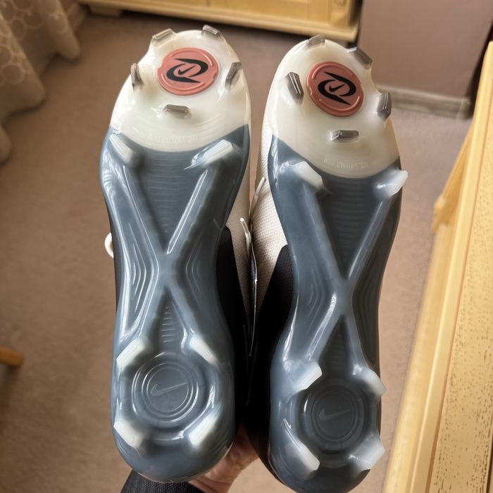 Футболни обувки Nike PHANTOM GX II ELITE бутонки найк фантом