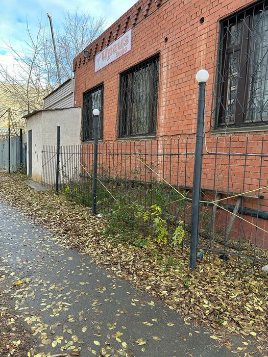 Продам железные решетки на окна