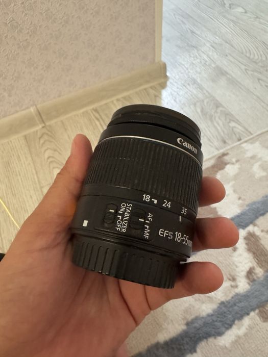 объектив Canon EF-S 18–55mm