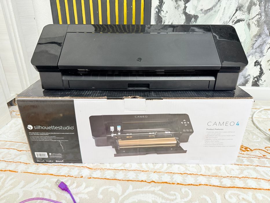 Продам плоттер Cameo 4