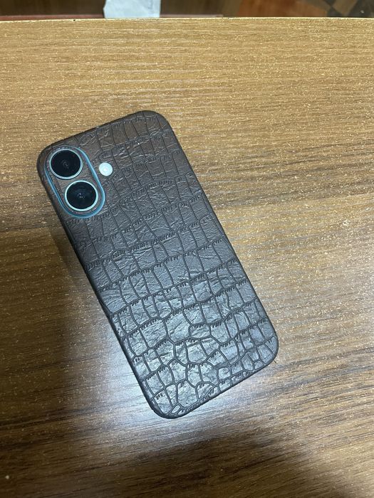 Iphone 16 xolati iedal