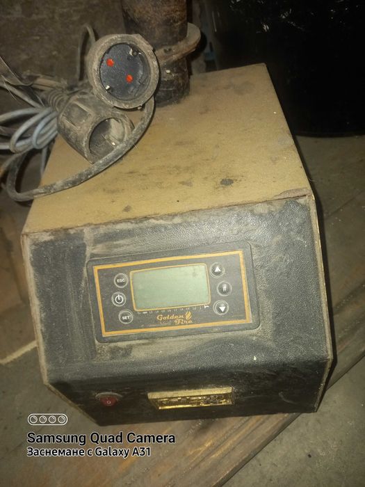 Пелетна горелка с бункер