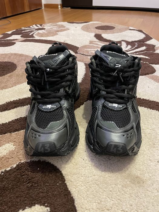 Balenciaga runner
